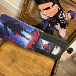 Crow получил VHS от Riot — тизер в стиле «Аякаси» и настоящий видеомагнитофон