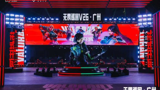 valorant guangzhou statue 520x293 - Статуя Вайпер в Гуанчжоу — появился гигантский бюст на мероприятии VALORANT